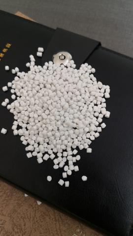 越南进口填充母粒 PE85 高强度吹膜母粒